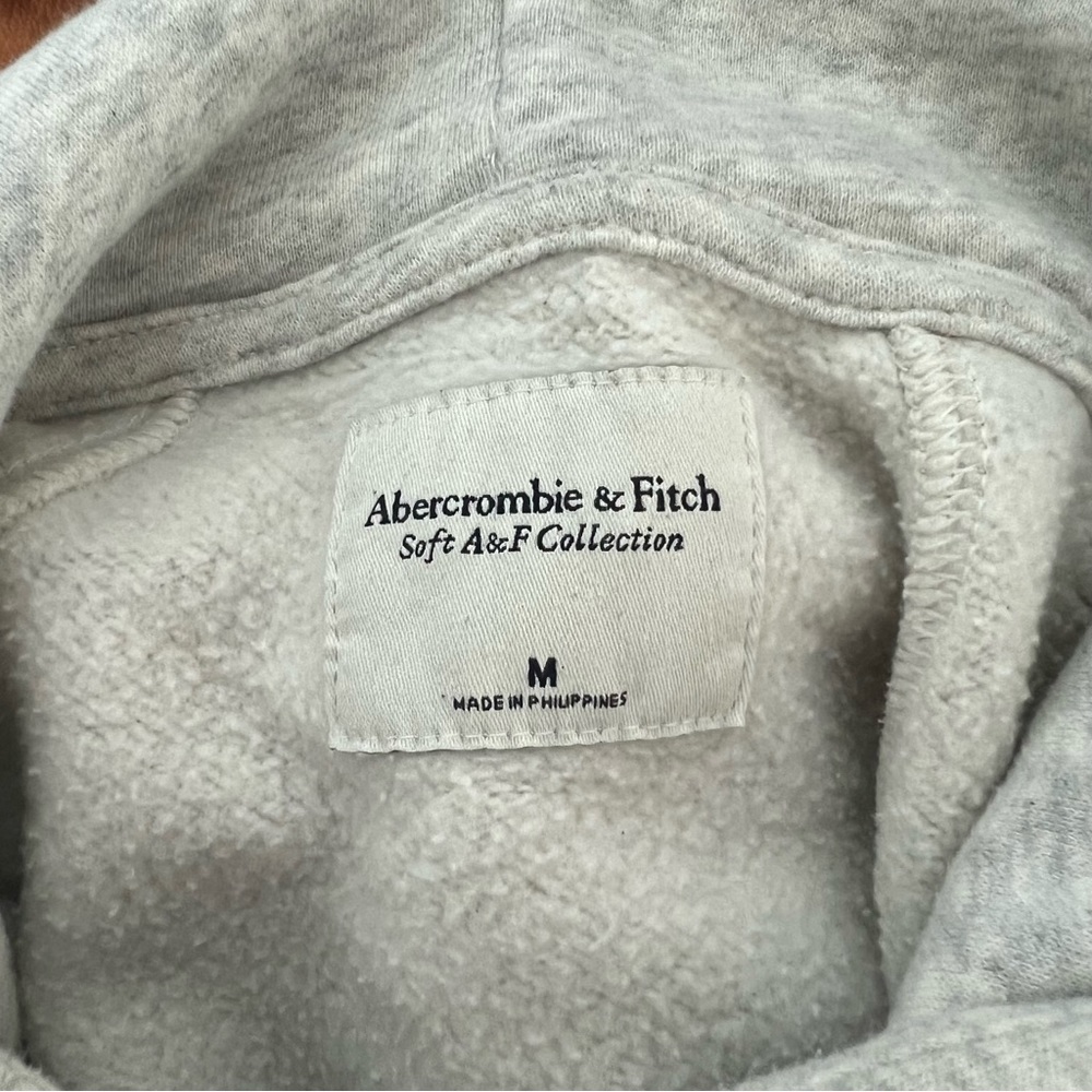 Abercrombie & Fitch cropped hoodie sweatshirt - Picture 2 of 4